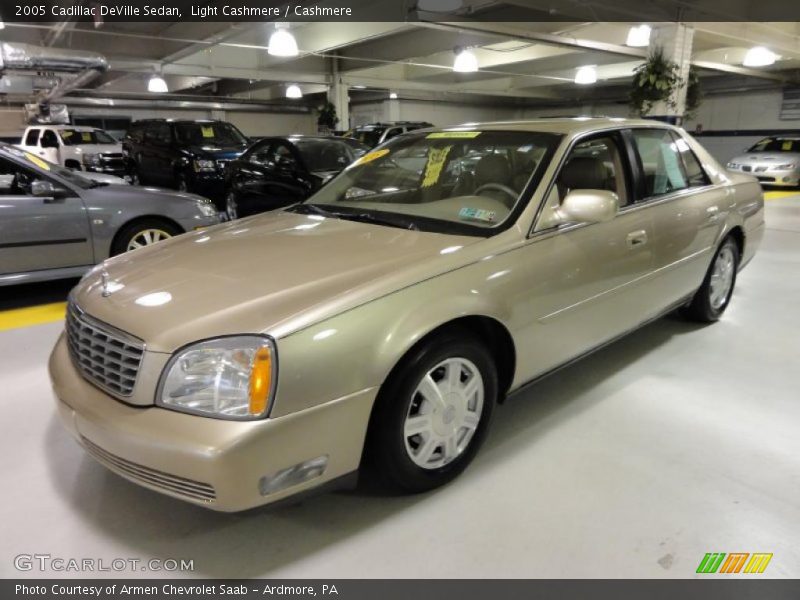 Light Cashmere / Cashmere 2005 Cadillac DeVille Sedan
