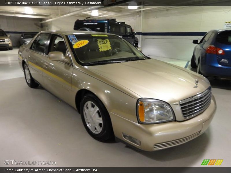 Light Cashmere / Cashmere 2005 Cadillac DeVille Sedan