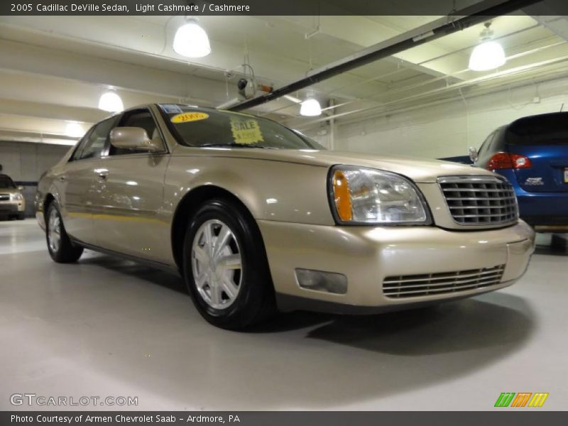 Light Cashmere / Cashmere 2005 Cadillac DeVille Sedan