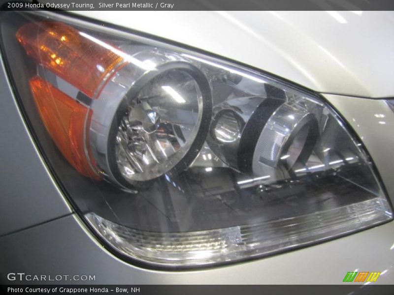 Silver Pearl Metallic / Gray 2009 Honda Odyssey Touring
