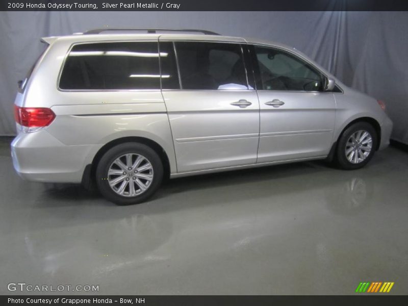 Silver Pearl Metallic / Gray 2009 Honda Odyssey Touring