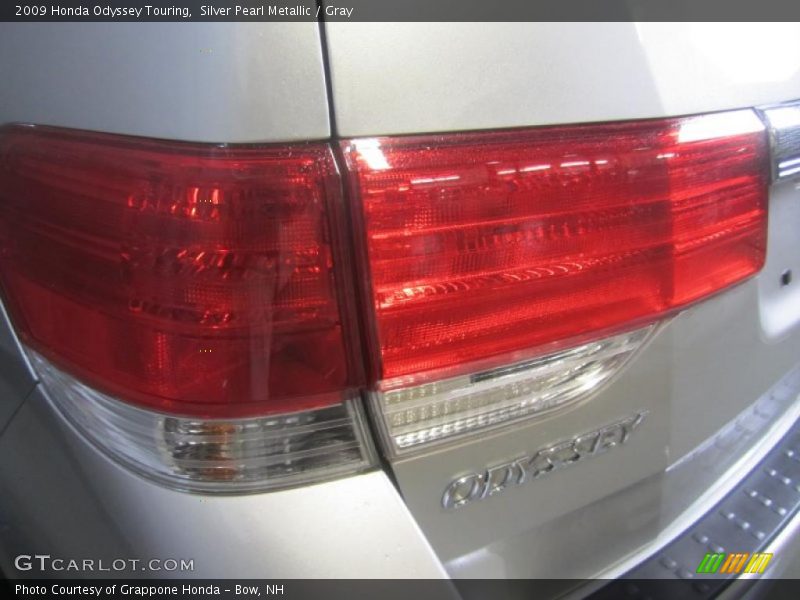 Silver Pearl Metallic / Gray 2009 Honda Odyssey Touring
