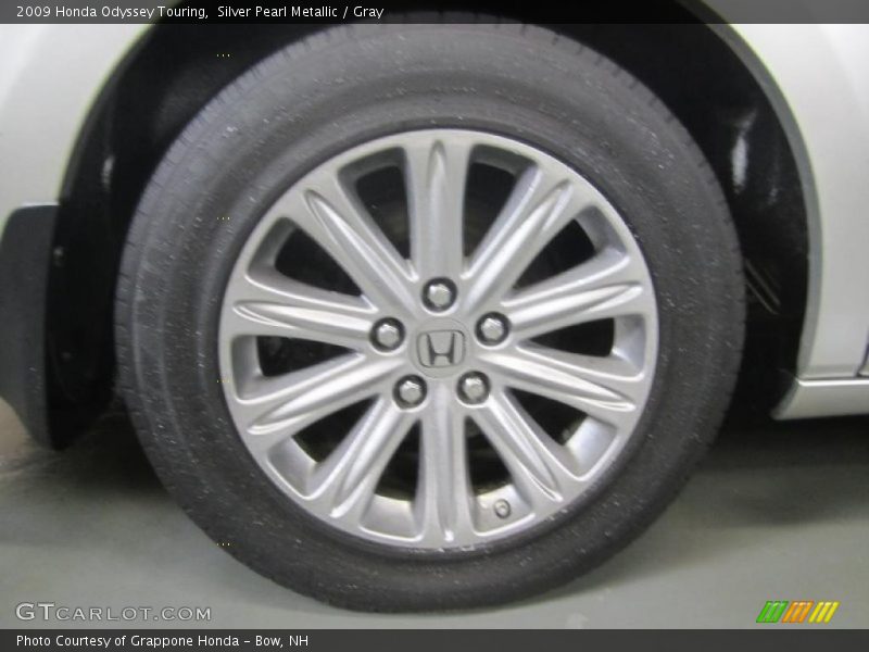 Silver Pearl Metallic / Gray 2009 Honda Odyssey Touring