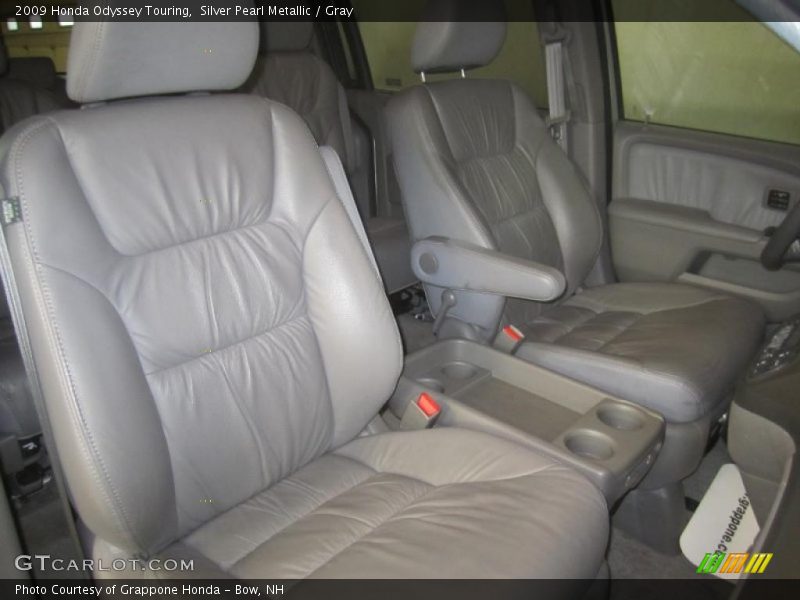 Silver Pearl Metallic / Gray 2009 Honda Odyssey Touring