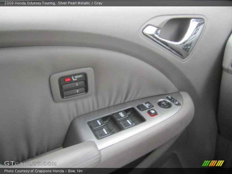 Silver Pearl Metallic / Gray 2009 Honda Odyssey Touring