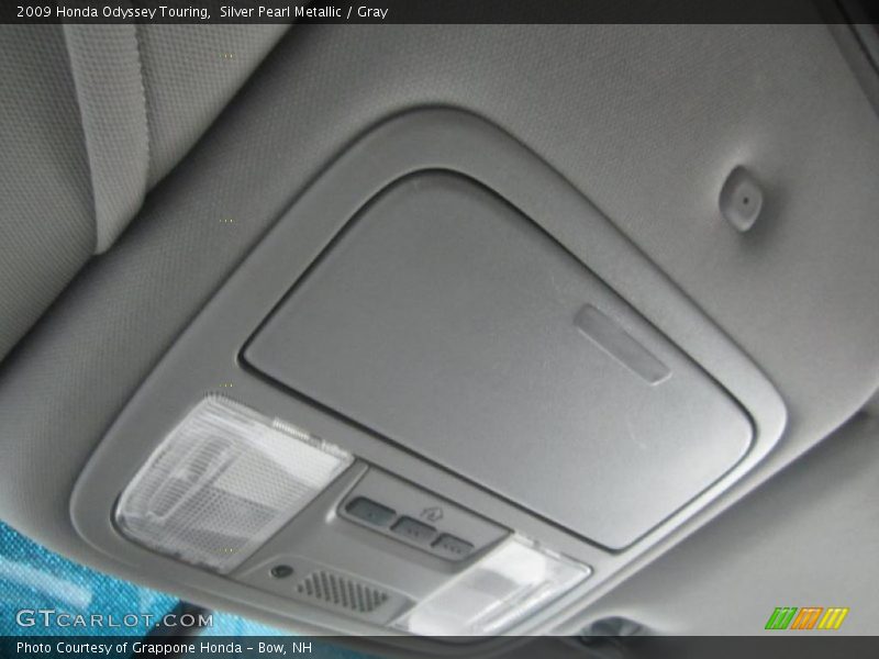 Silver Pearl Metallic / Gray 2009 Honda Odyssey Touring