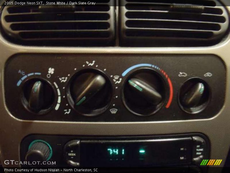 Stone White / Dark Slate Gray 2005 Dodge Neon SXT