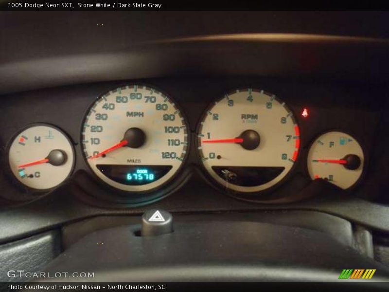 Stone White / Dark Slate Gray 2005 Dodge Neon SXT