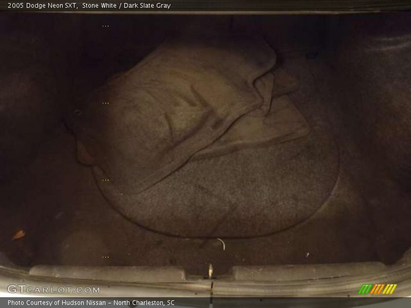 Stone White / Dark Slate Gray 2005 Dodge Neon SXT