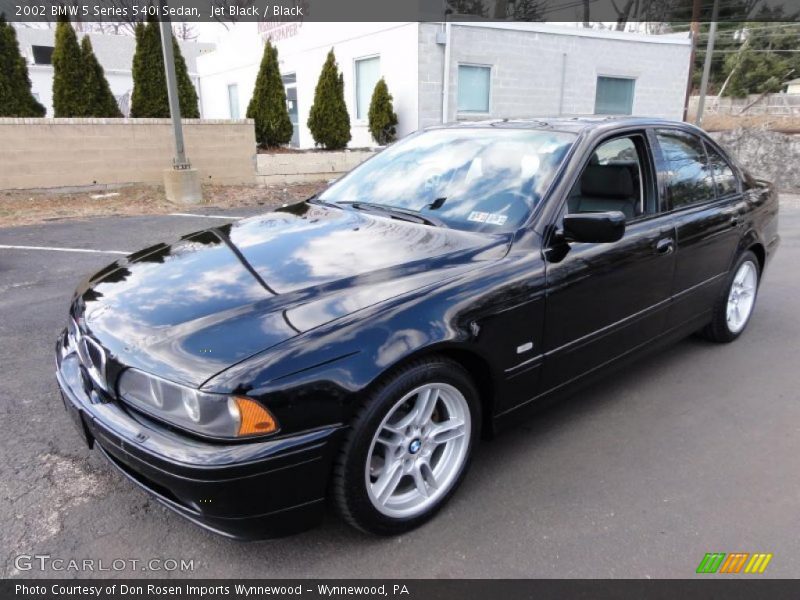 Front 3/4 View of 2002 5 Series 540i Sedan