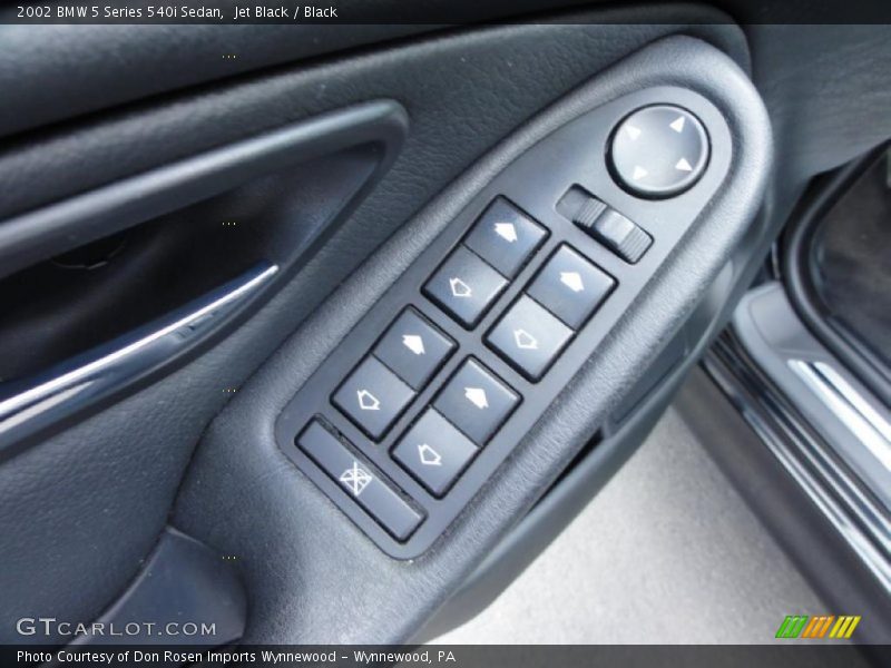 Controls of 2002 5 Series 540i Sedan