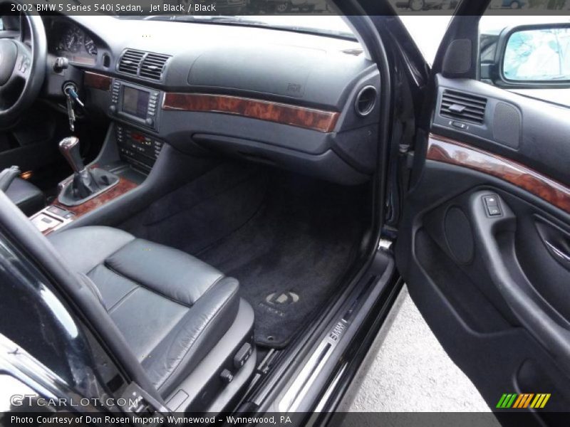 Jet Black / Black 2002 BMW 5 Series 540i Sedan