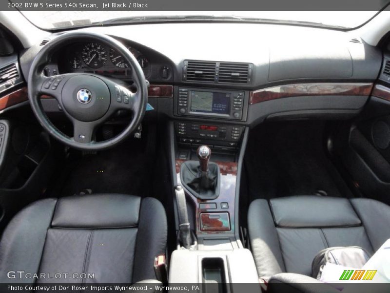 Dashboard of 2002 5 Series 540i Sedan