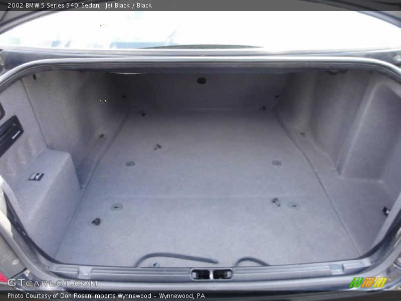  2002 5 Series 540i Sedan Trunk
