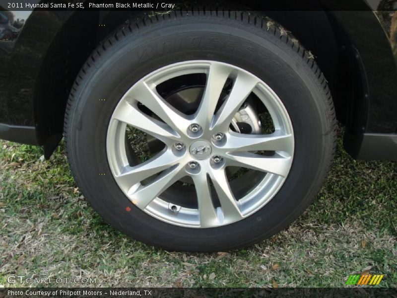 Phantom Black Metallic / Gray 2011 Hyundai Santa Fe SE