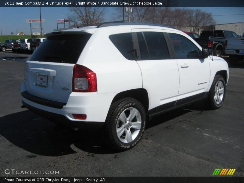 Bright White / Dark Slate Gray/Light Pebble Beige 2011 Jeep Compass 2.4 Latitude 4x4