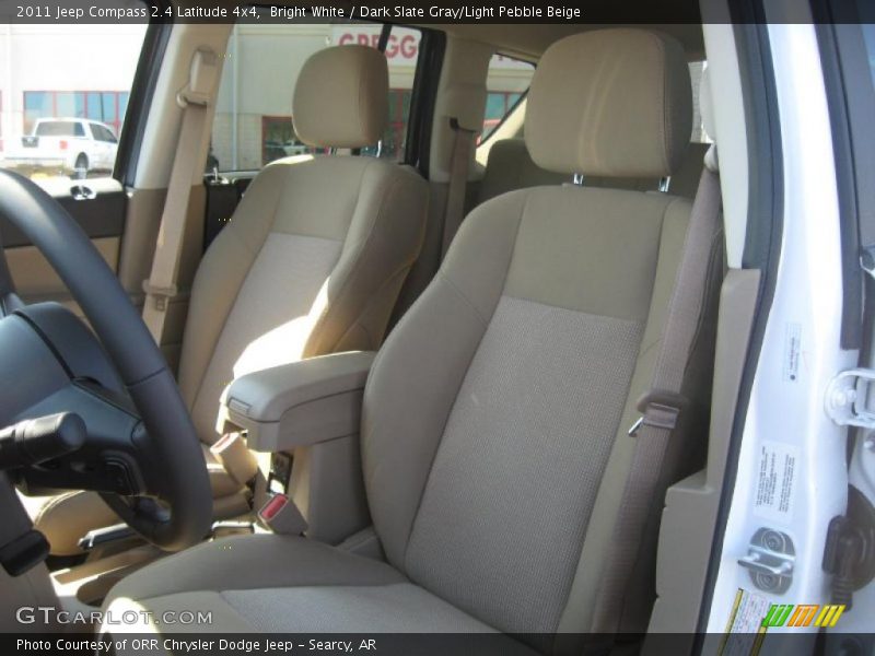  2011 Compass 2.4 Latitude 4x4 Dark Slate Gray/Light Pebble Beige Interior