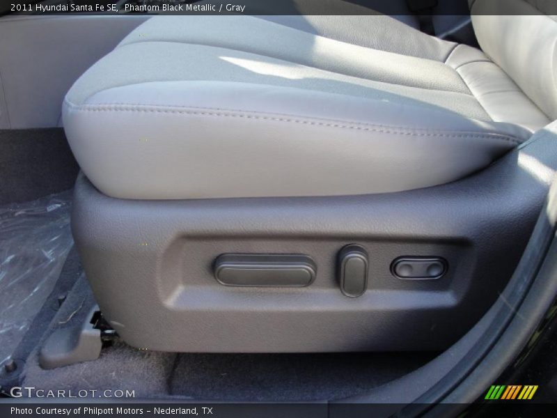 Phantom Black Metallic / Gray 2011 Hyundai Santa Fe SE
