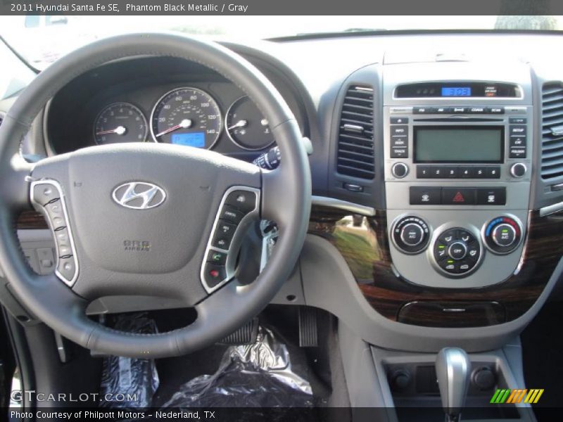 Dashboard of 2011 Santa Fe SE
