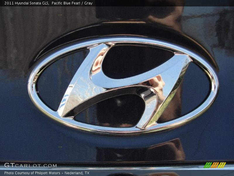 Pacific Blue Pearl / Gray 2011 Hyundai Sonata GLS