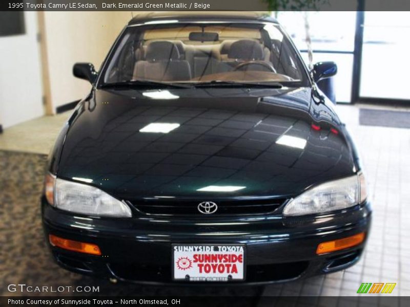 Dark Emerald Green Metallic / Beige 1995 Toyota Camry LE Sedan