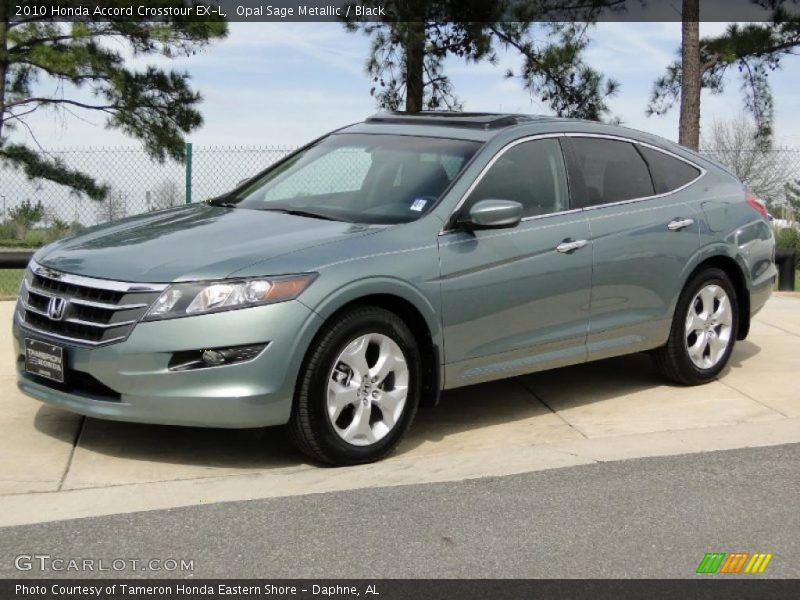 Front 3/4 View of 2010 Accord Crosstour EX-L