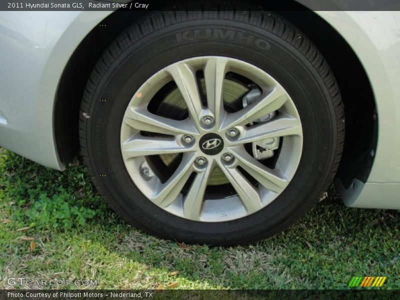 Radiant Silver / Gray 2011 Hyundai Sonata GLS