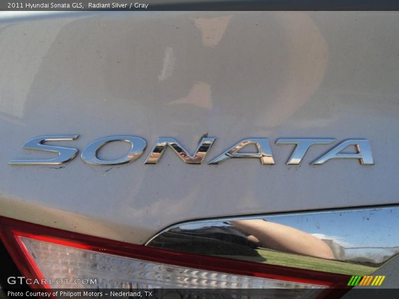 Radiant Silver / Gray 2011 Hyundai Sonata GLS
