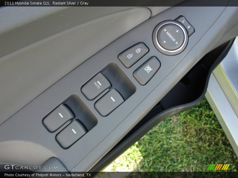 Radiant Silver / Gray 2011 Hyundai Sonata GLS