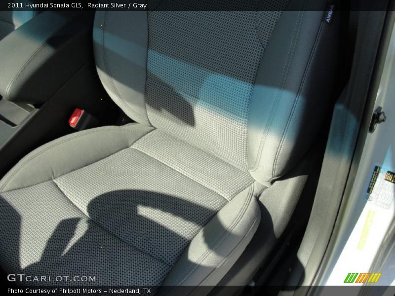 Radiant Silver / Gray 2011 Hyundai Sonata GLS