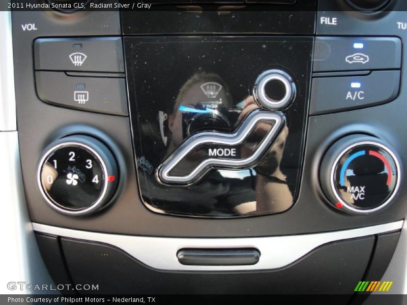 Radiant Silver / Gray 2011 Hyundai Sonata GLS