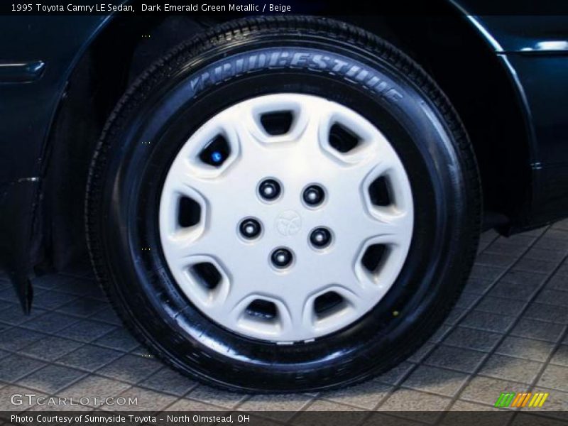 Dark Emerald Green Metallic / Beige 1995 Toyota Camry LE Sedan