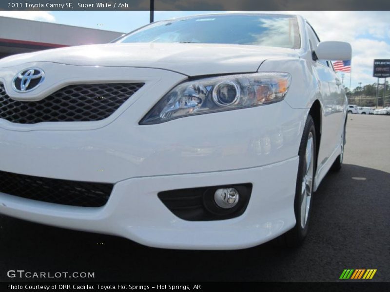  2011 Camry SE Super White
