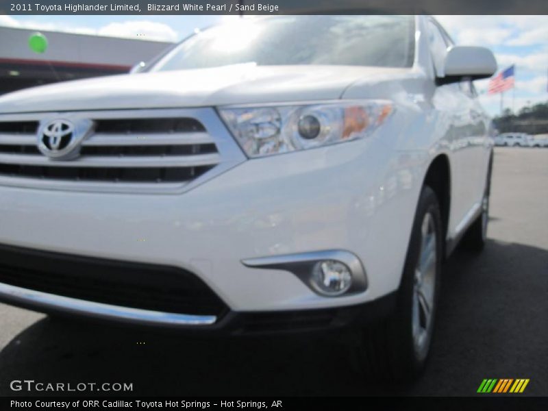 Blizzard White Pearl / Sand Beige 2011 Toyota Highlander Limited