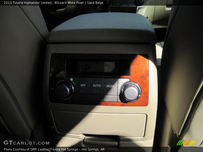 Blizzard White Pearl / Sand Beige 2011 Toyota Highlander Limited