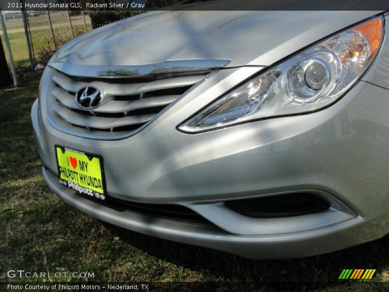 Radiant Silver / Gray 2011 Hyundai Sonata GLS