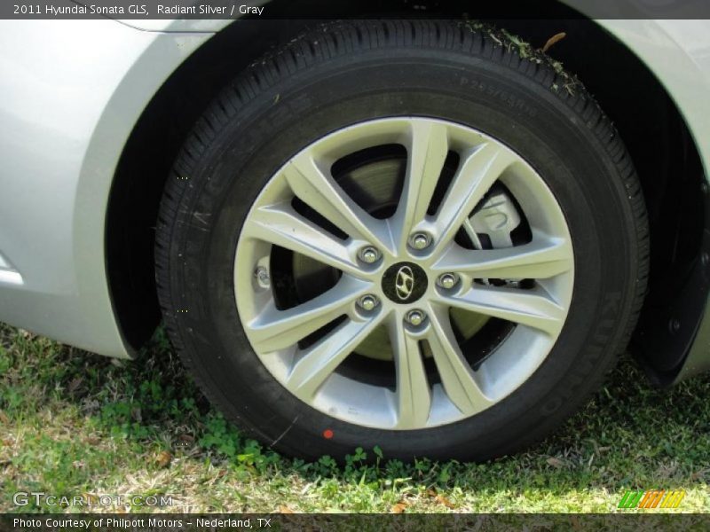 Radiant Silver / Gray 2011 Hyundai Sonata GLS