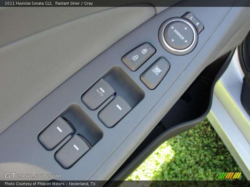 Radiant Silver / Gray 2011 Hyundai Sonata GLS