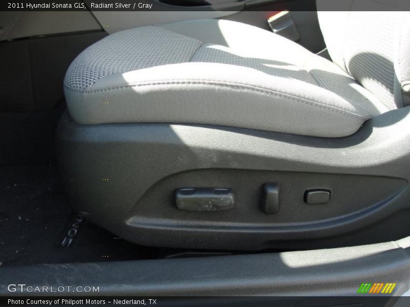 Radiant Silver / Gray 2011 Hyundai Sonata GLS