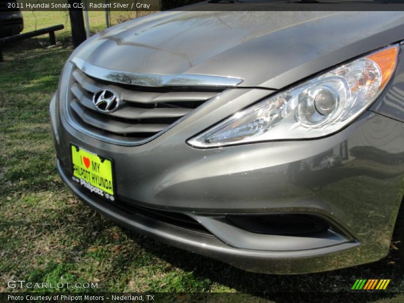 Radiant Silver / Gray 2011 Hyundai Sonata GLS
