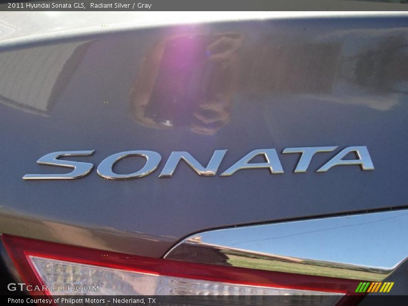 Radiant Silver / Gray 2011 Hyundai Sonata GLS