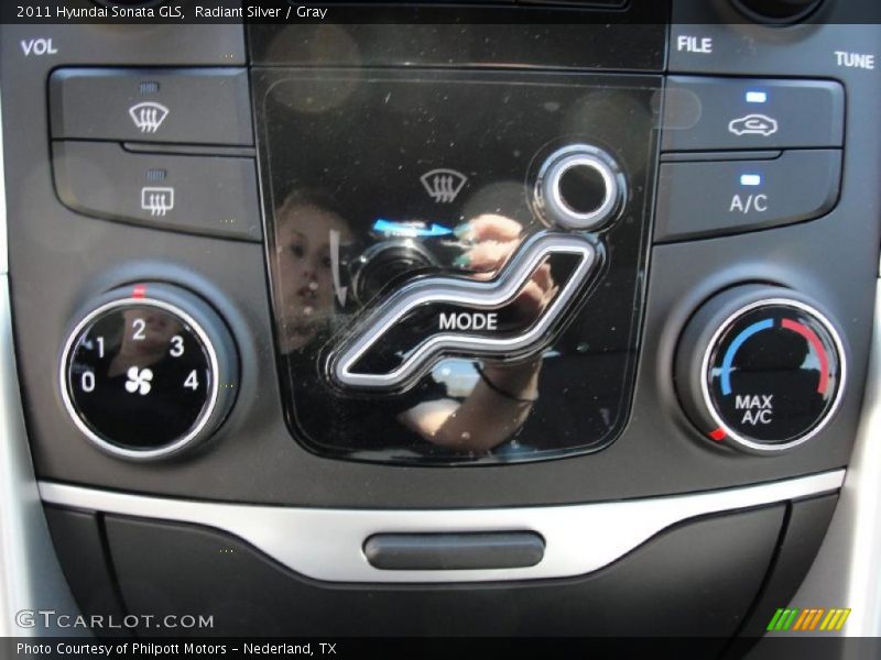 Radiant Silver / Gray 2011 Hyundai Sonata GLS