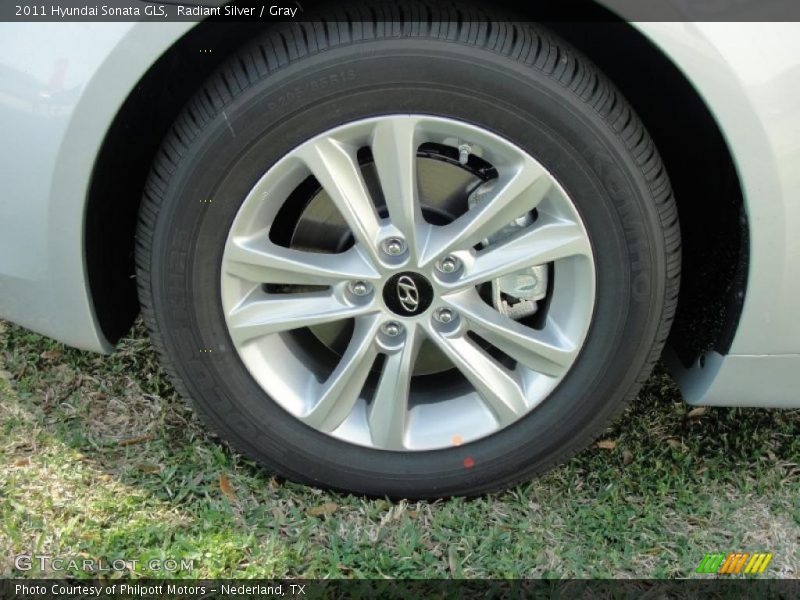 Radiant Silver / Gray 2011 Hyundai Sonata GLS