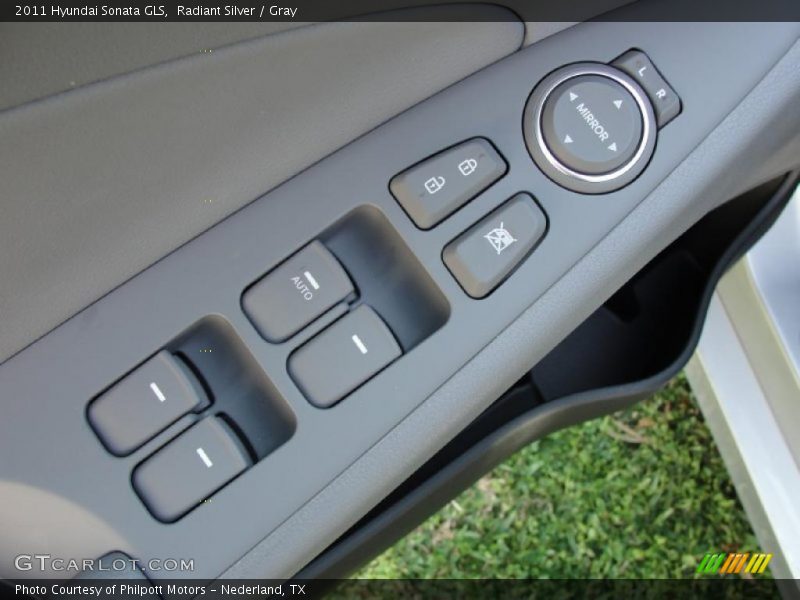 Radiant Silver / Gray 2011 Hyundai Sonata GLS