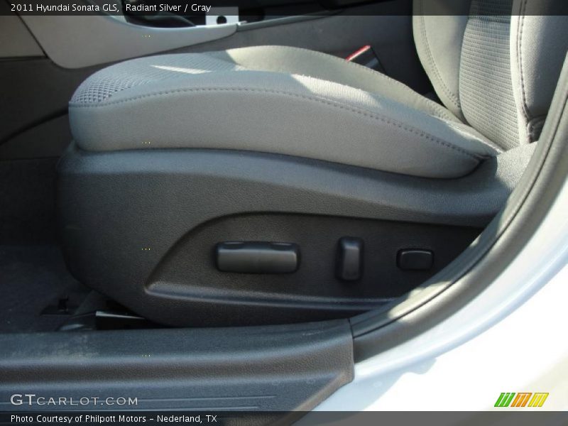 Radiant Silver / Gray 2011 Hyundai Sonata GLS