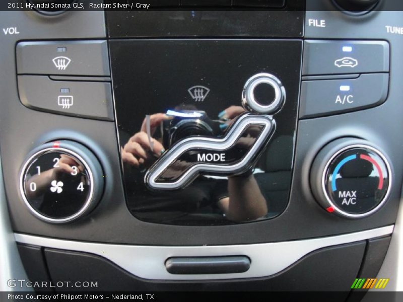Radiant Silver / Gray 2011 Hyundai Sonata GLS