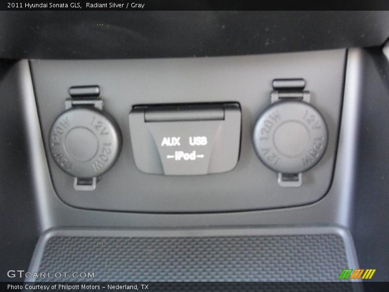 Radiant Silver / Gray 2011 Hyundai Sonata GLS