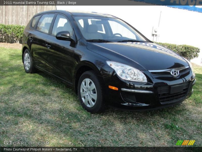 Front 3/4 View of 2011 Elantra Touring GLS