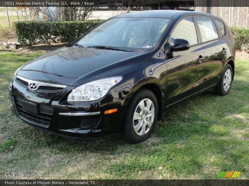 Front 3/4 View of 2011 Elantra Touring GLS