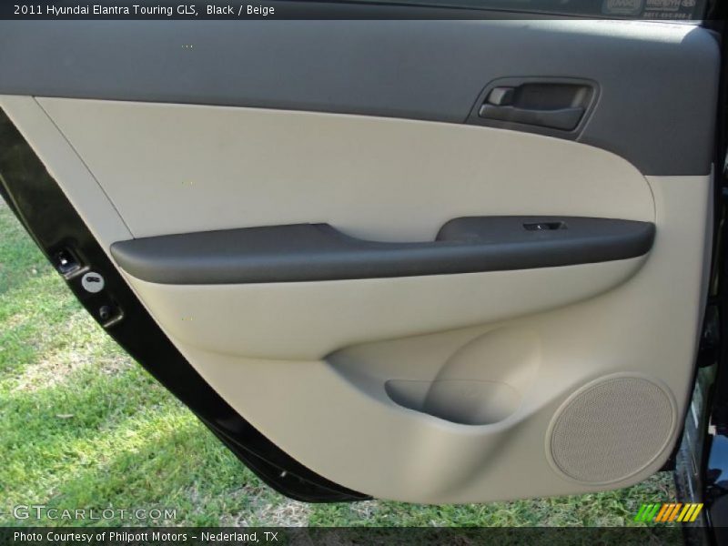 Door Panel of 2011 Elantra Touring GLS
